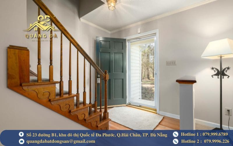 Hướng cửa chính