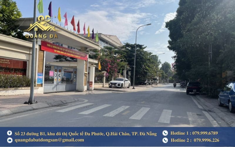 Nhà Gần Trường Học