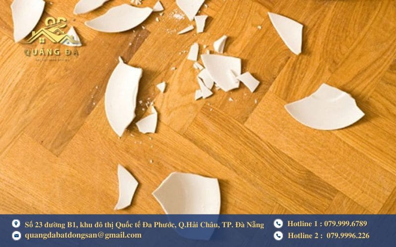 Tránh làm vỡ đồ vật