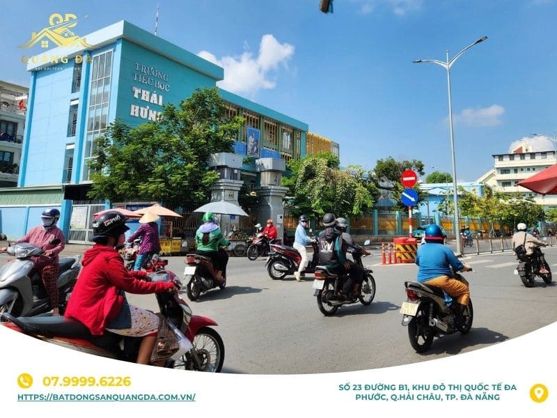 Đất gần trường học, chợ và tiện ích hằng ngày