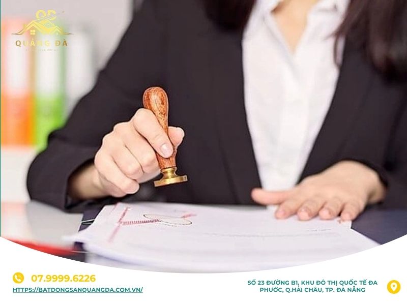Khi nào nên công chứng hợp đồng đặt cọc mua đất?